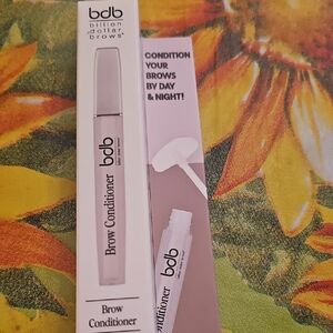 Billion Dollar Brows Brow Conditioner - White